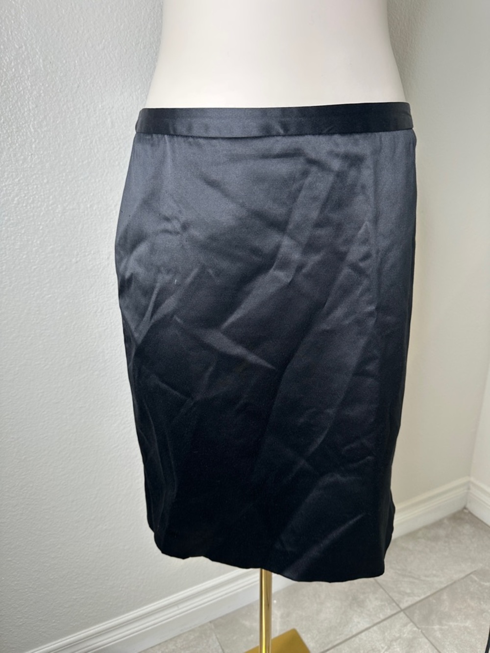 Isaac Mizrahi Black Satin Pencil Skirt